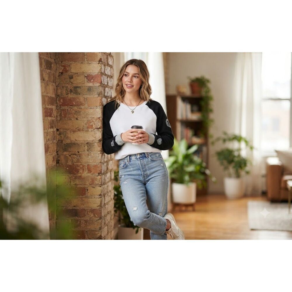 Y2K Victoria's Secret Women's Cropped Off the shoulder Sweatshirt